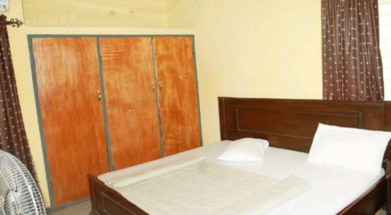Queensway Resort Exotic Suites - Photo3