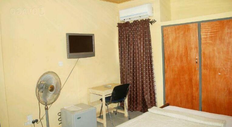 Queensway Resort Exotic Suites - Photo4