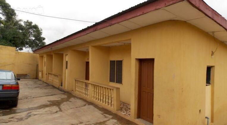 S A Guest House - Photo2