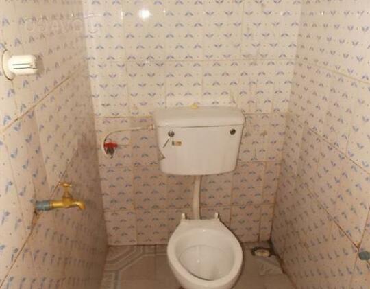 Ade Yellow Hotel - Photo3