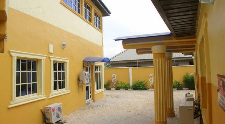 Brilliant Hotel and Suites - Photo3