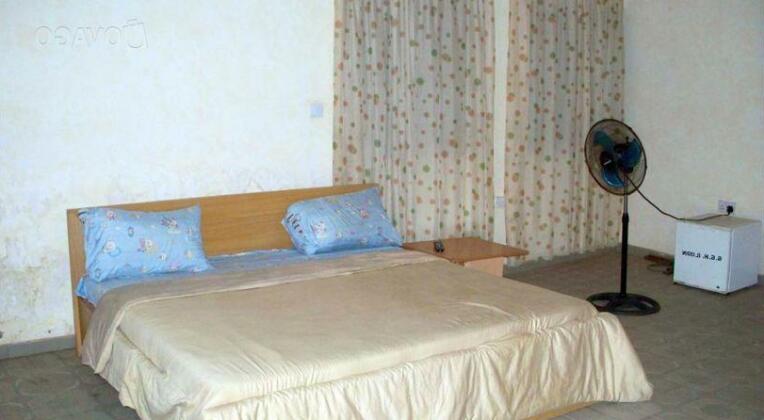 A-Z Hotel - Photo4
