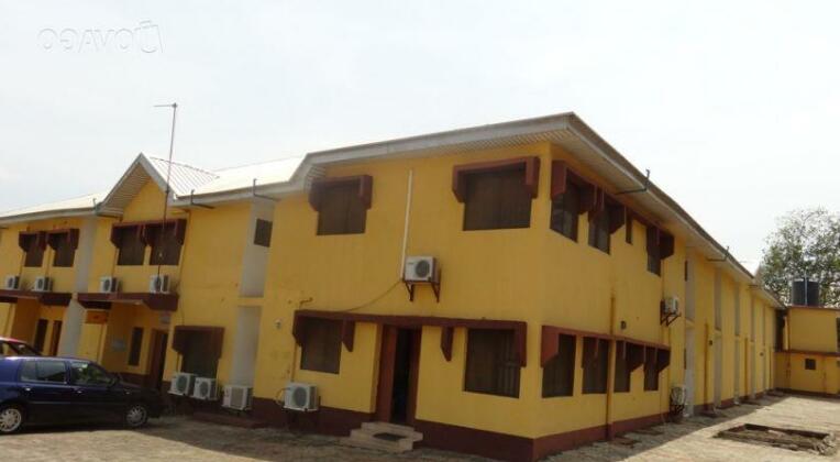 Peter Akinola House and Suites