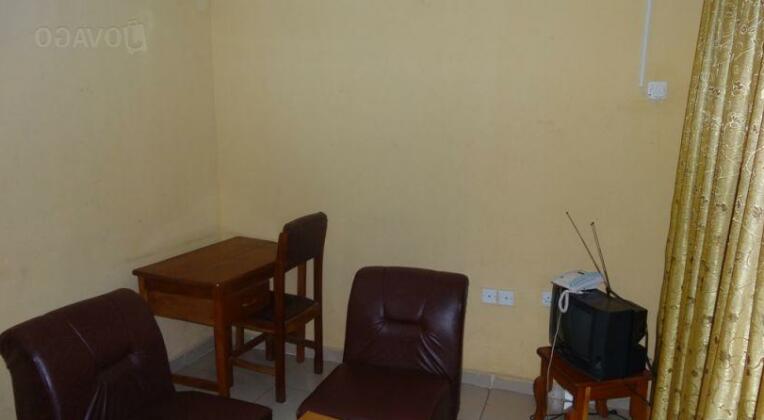 Peter Akinola House and Suites - Photo5