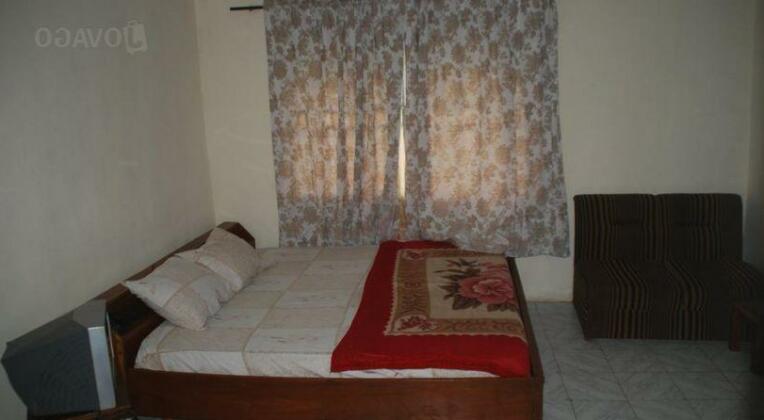 Rex Guest Inn - Photo3