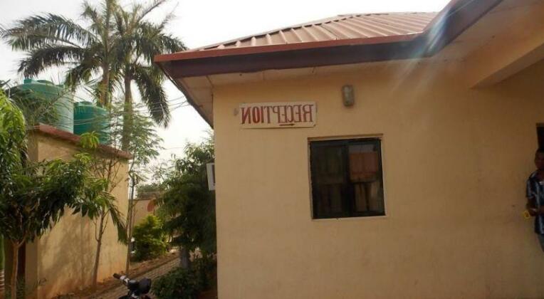 City Guest Inn and Suite - Photo4