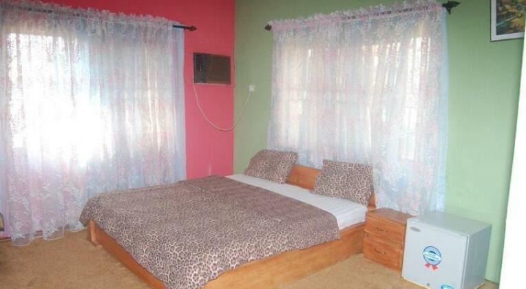 Buckingham Inn - Photo2