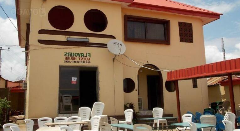 Flavours Guest House - Photo2
