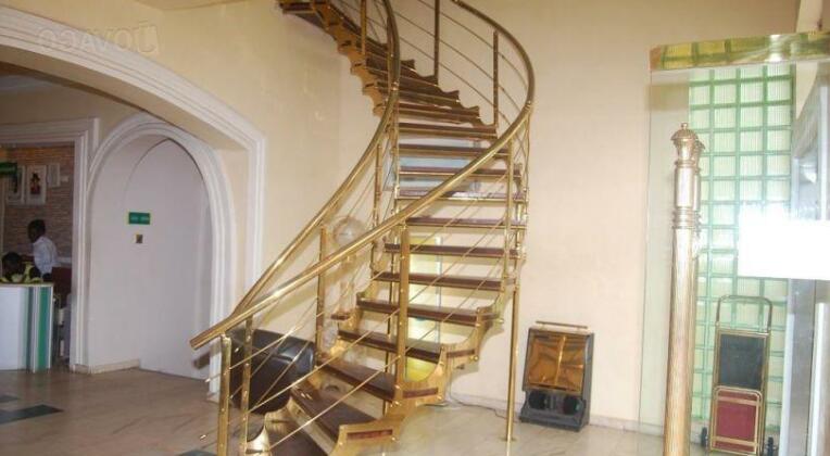 Richton Hotel and Suites - Photo5