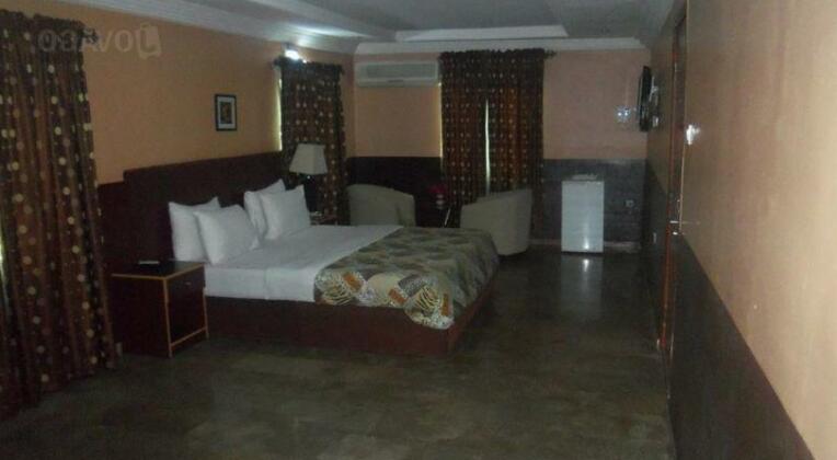 Bliss World Hotel - Photo2
