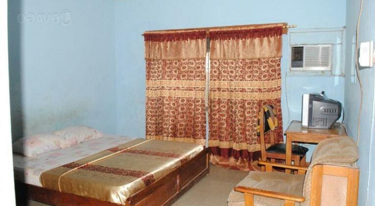 Bolughton Guest house - Photo3