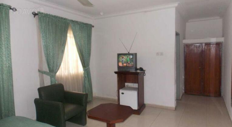 Emitel Hotel - Photo3