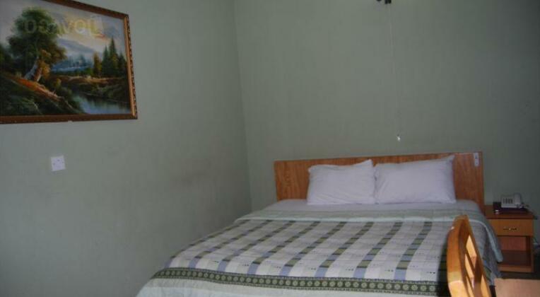 Emperor Hotel and Suites - Photo3