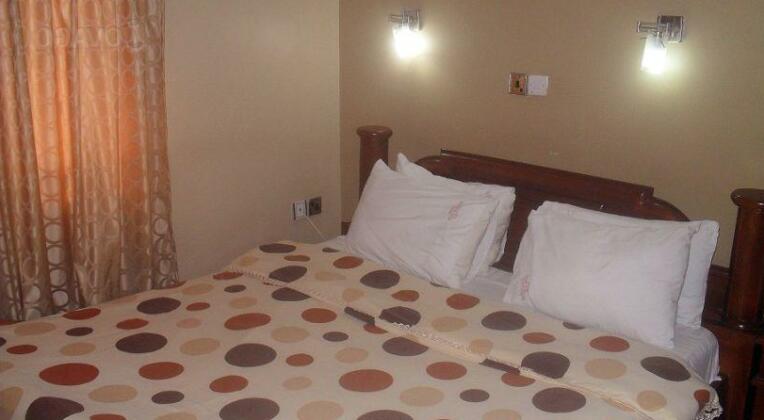 Flourish Hotel And Suites - Photo3