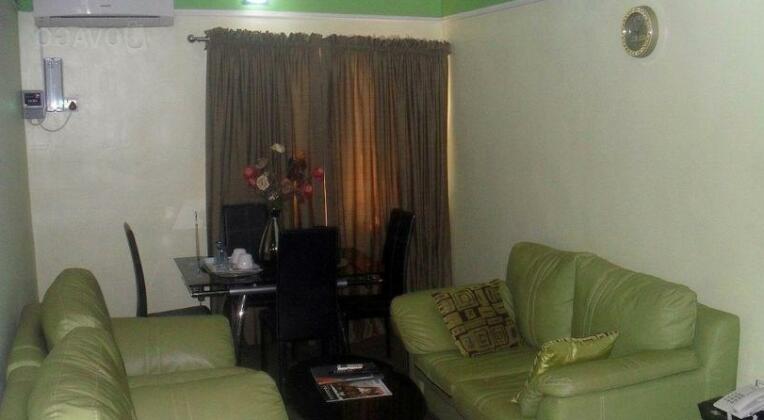 Flourish Hotel And Suites - Photo4