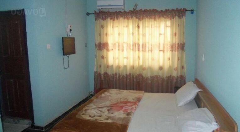 KOF Royal Hotel and Suites - Photo4