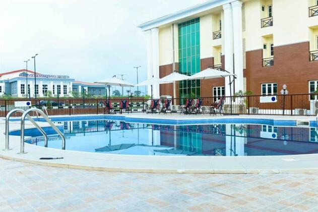 Mydas Hotel