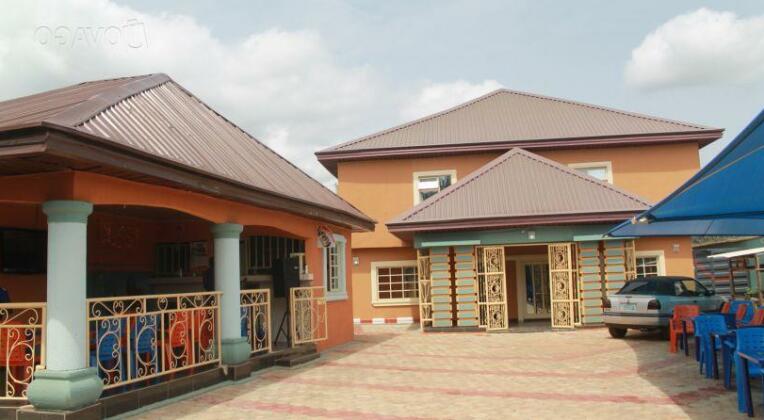 Naoki Suites and Hotel