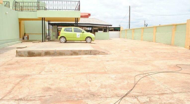 Prodigies Lounge & Guest House - Photo3