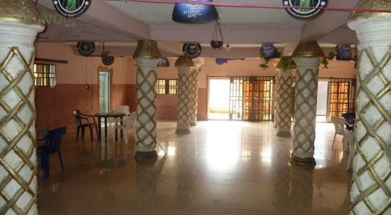 Chizas Base Hotel - Photo3