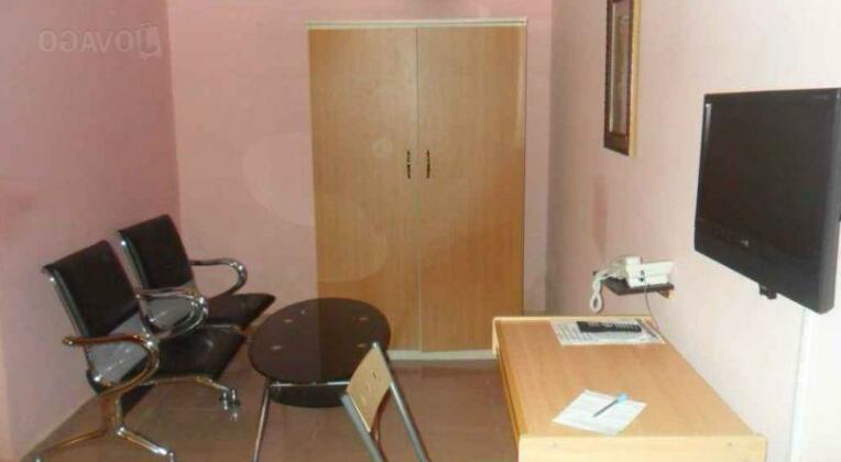 Complimentary Suites Ltd - Photo5