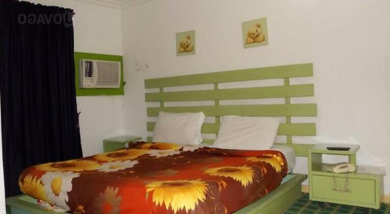Milton Hotel & Suite Limited - Photo2