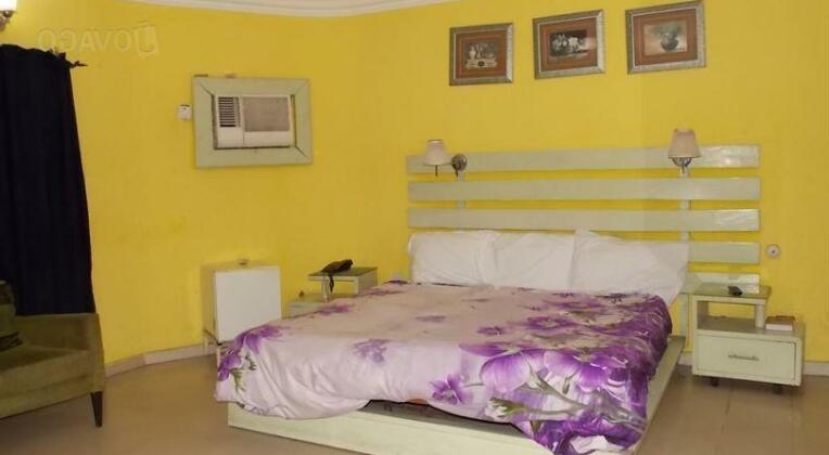 Milton Hotel & Suite Limited - Photo4