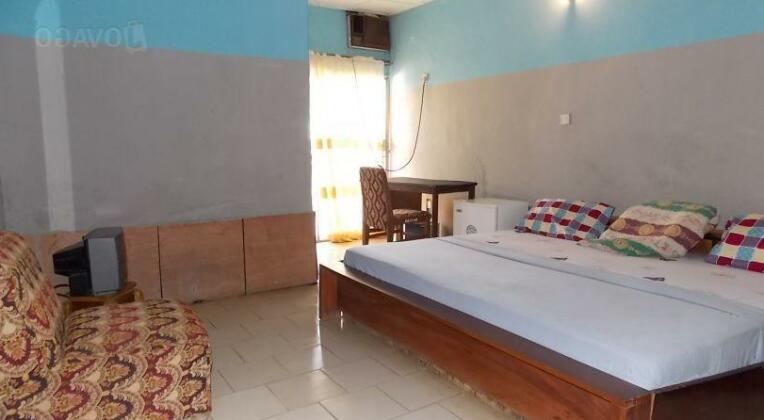 People Club International Hotel - Photo3