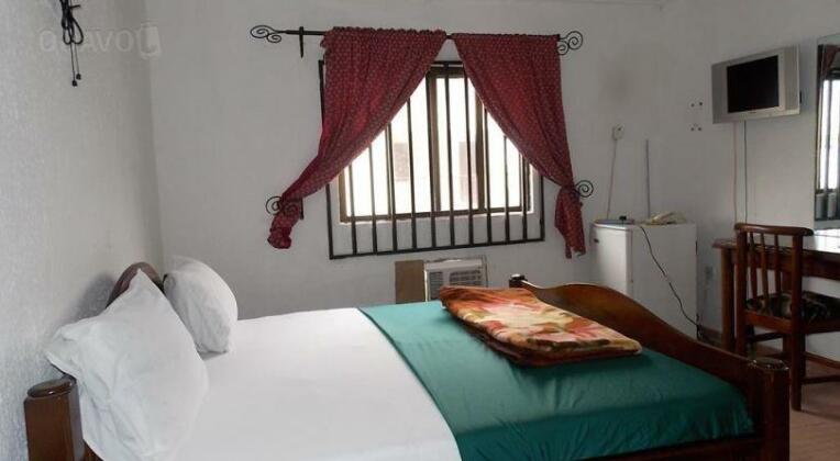 Roosevelt Suites - Photo4