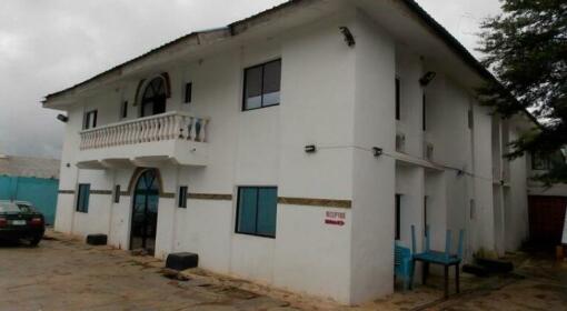 Ajaba A-Z Charley's Hotel