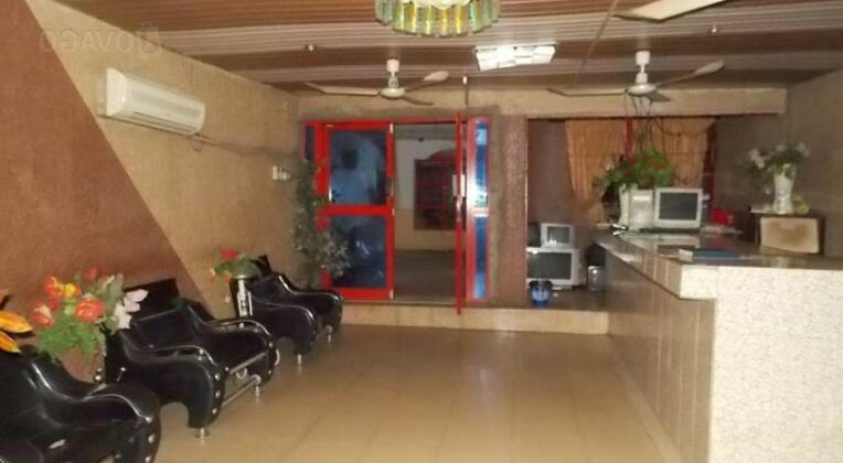 Femalk Hotel - Photo2