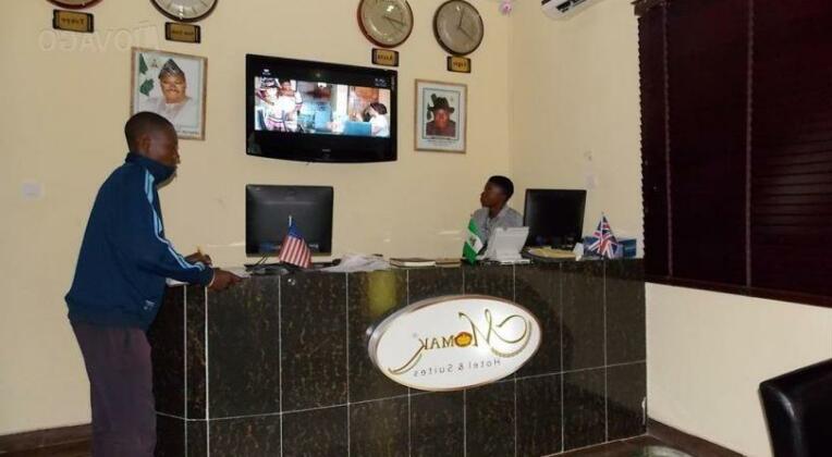 Momak 1 Hotel & Suites - Photo2