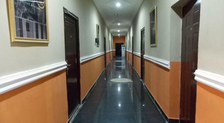 Momak 1 Hotel & Suites - Photo3