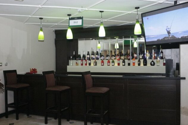Olive Branch Hotel - Photo4