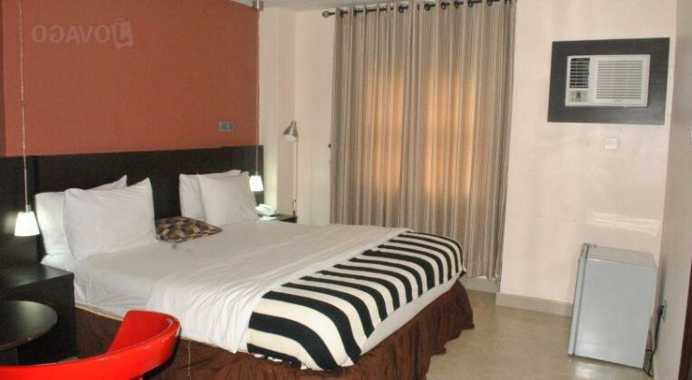 Palm Spring Suites - Photo4
