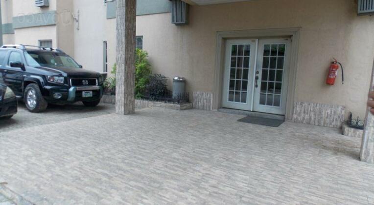 Pizzazz Hotels & Suites - Photo3