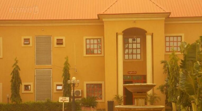 Pinnacle Guest Inn And Resort Limited - Photo2