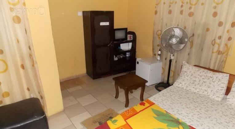 P Simako Hotel Limited - Photo3