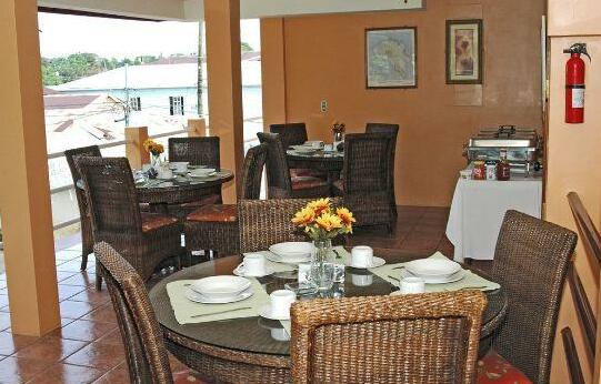 Hotel Oasis Bluefields - Photo3