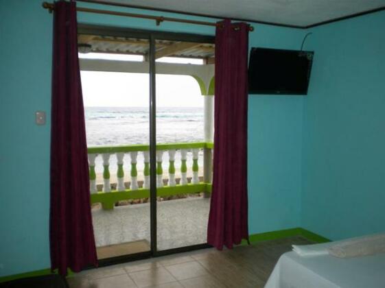 Mimundo Corn Island Hostel - Photo4