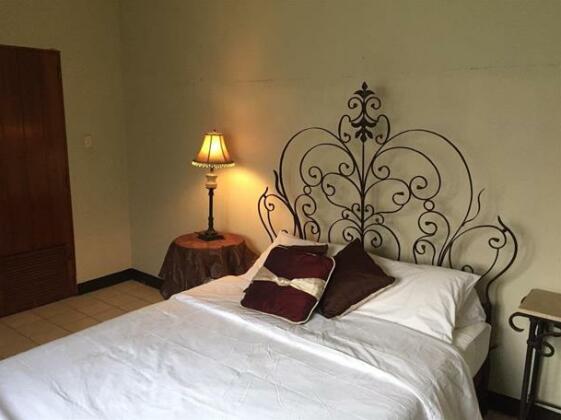 Paz de Luna Bed & Breakfast - Photo5