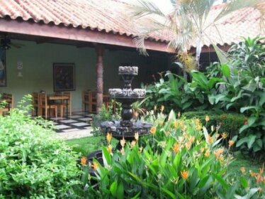 Paz de Luna Bed & Breakfast