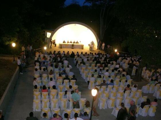 El Laurel en Pueblo Viejo - Photo4
