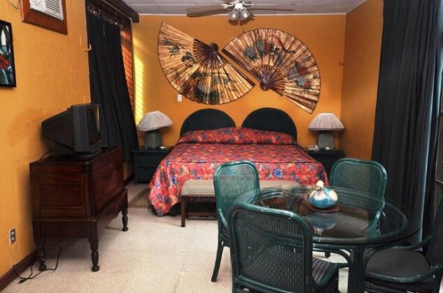 Hostal Real Los Robles - Photo3
