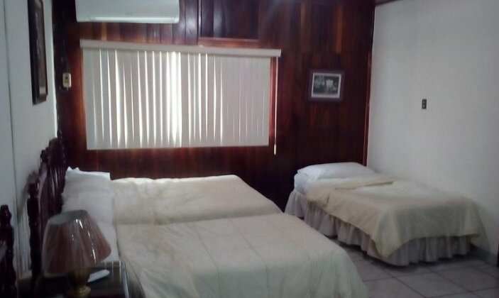 Hotel Montserrat - Photo5