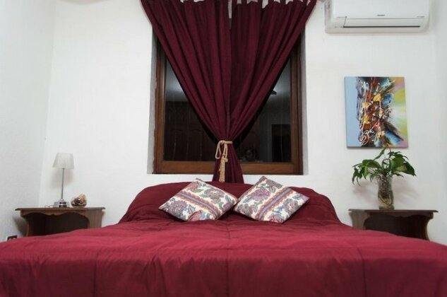 Lolita's Bed and Breakfast - Photo5