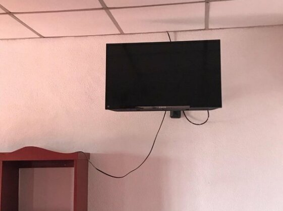 Private room close to Airport 1 - Photo2