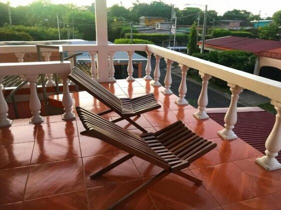Private room close to Airport 1 - Photo3