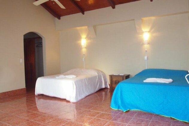 Island Guesthouse & Cafe - Photo3