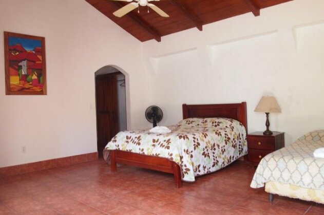 Island Guesthouse & Cafe - Photo4